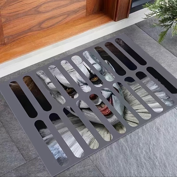Other - NWT 🤡 SUPER COOL STEPHEN KING’S “IT” SEWER TRAP GRATE 3-D SCARY CLOWN DOOR MAT